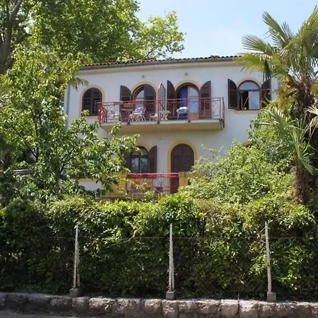 Pensionat And With Parking Space Lovran, Opatija - 10403