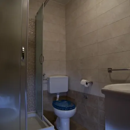 Pensionat And With Parking Space Lovran, Opatija - 10403 Lovran